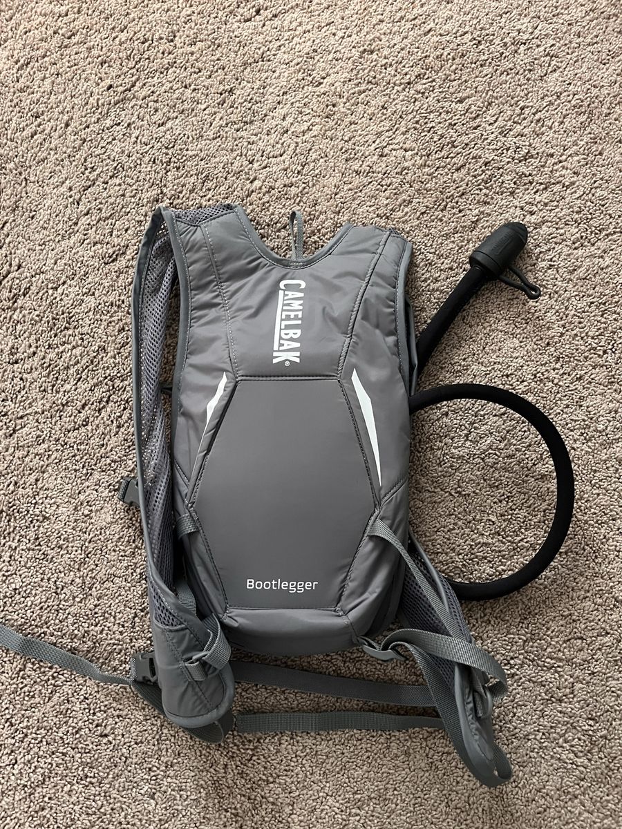 Camelbak Bootlegger Hydration Vest Gray Ski Snowboard Backpack with Bladder