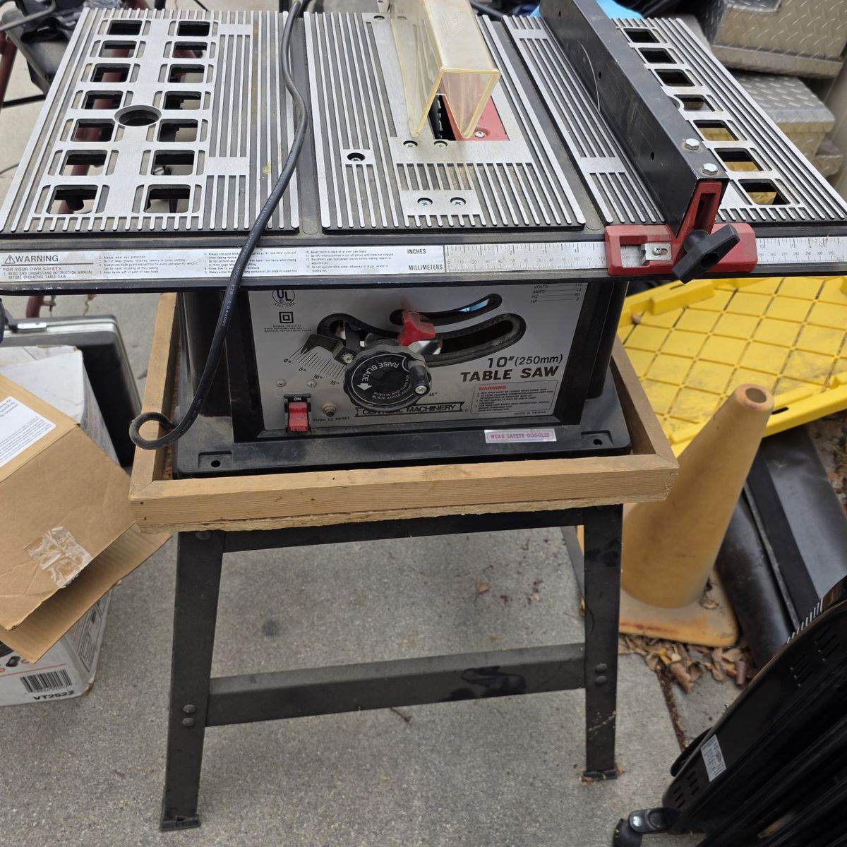 10" Central Machinery Table Saw