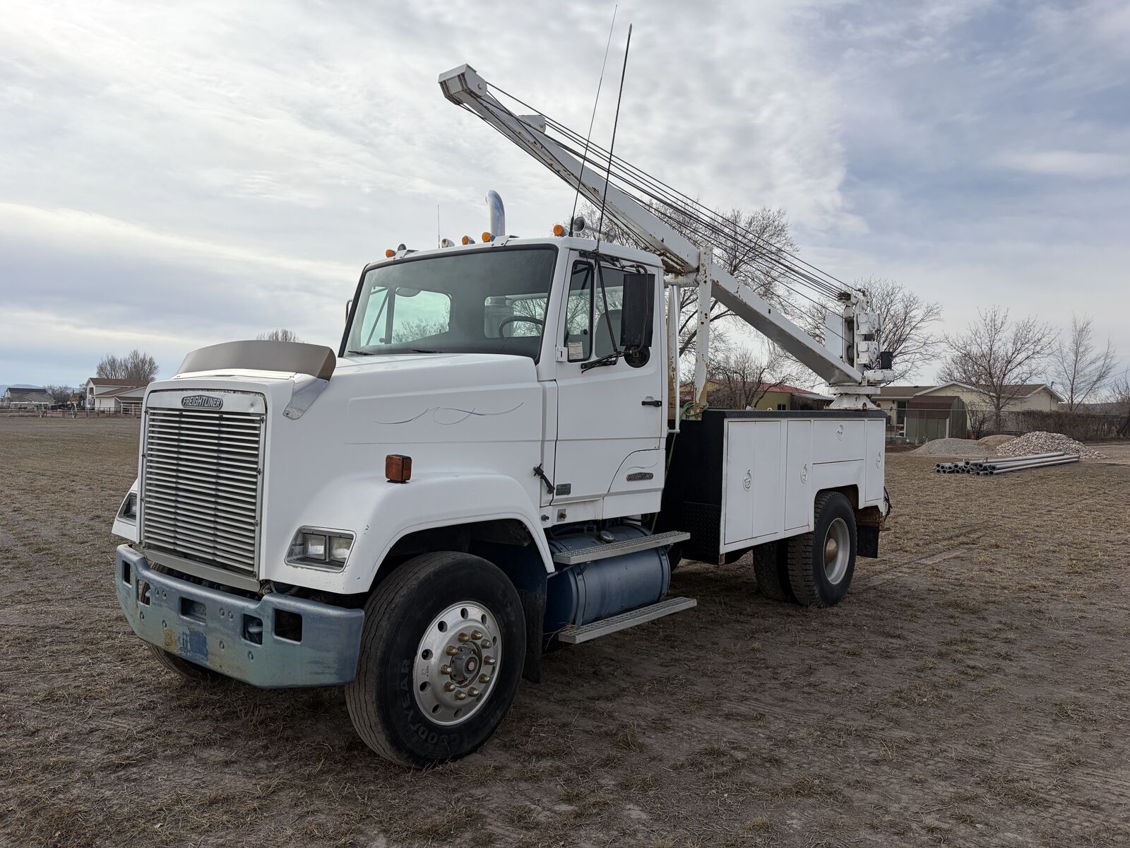1986 Freightliner FLC112 Service Truck with Auto Crane Crane
