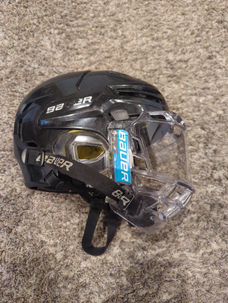 Bauer Junior -s/m Hockey Helmet with Clear Full Face Shield Visor
