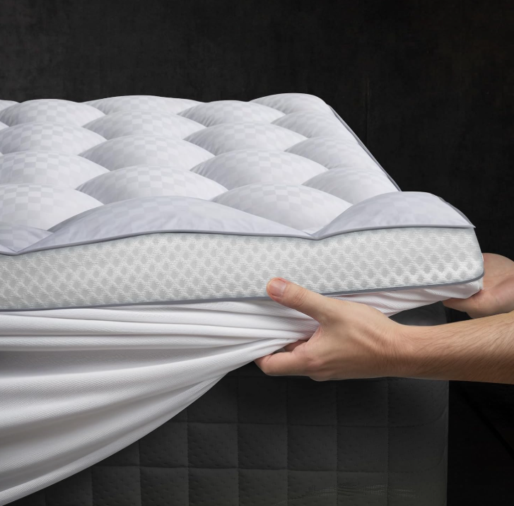 New in box 3 Inch Queen Mattress Topper