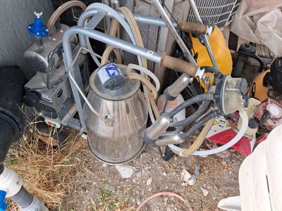 6 Gallon Cow Milking Machine