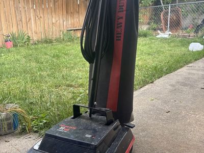 Heavy duty vacuum