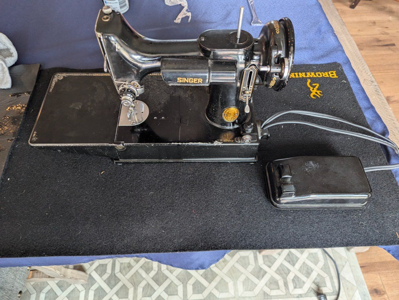 Vintage Singer Model 221A Featherweight Sewing Machine with Accessories & Manual - Used