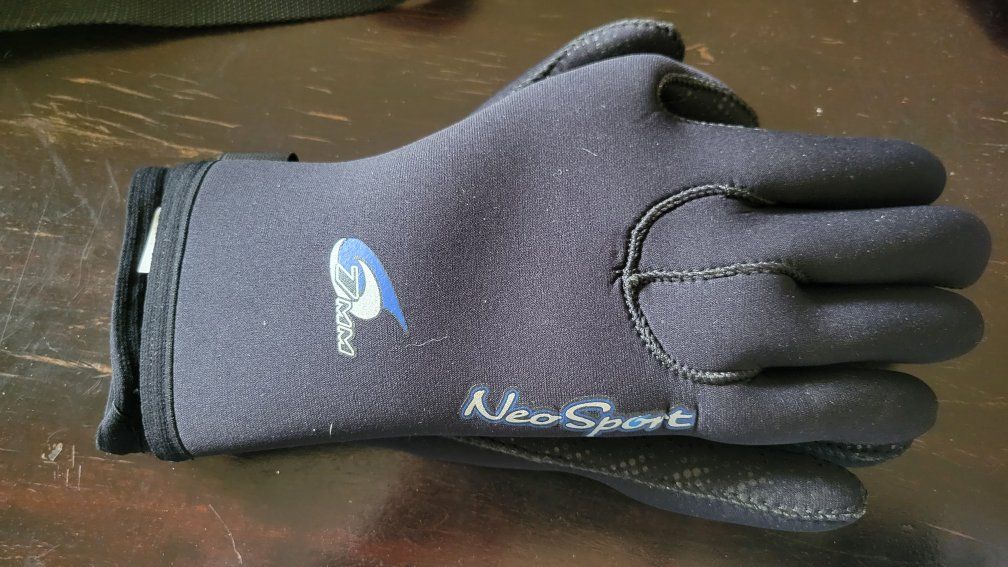 Neosport 7mm Gloves