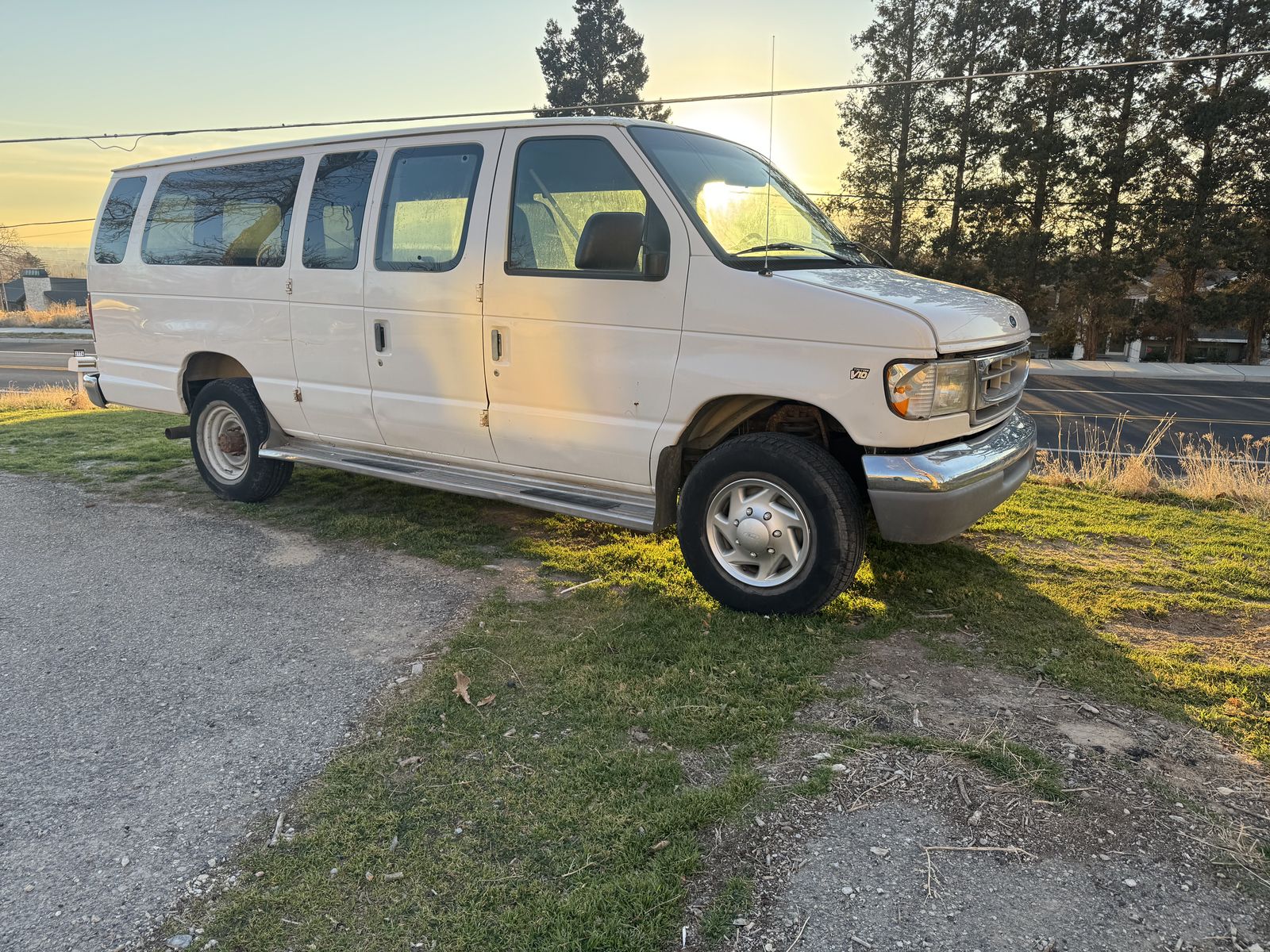 1998 FORD E350 XLT