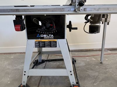 Delta Industrial Table Saw with Biesemeyer Fence & Router Table - Heavy Duty