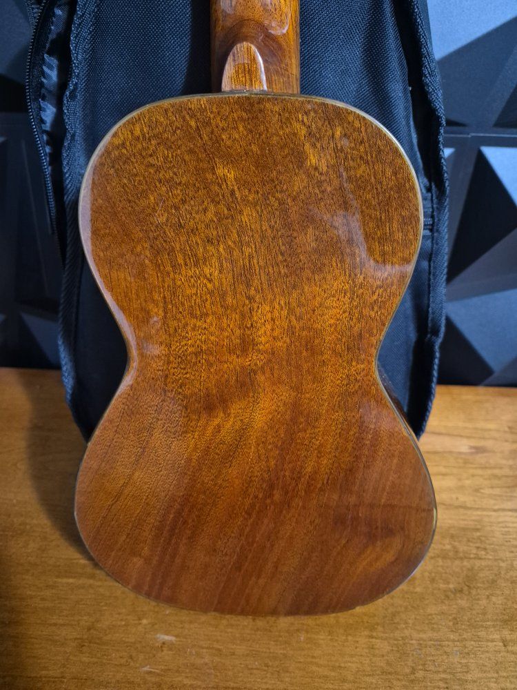Main image 7
