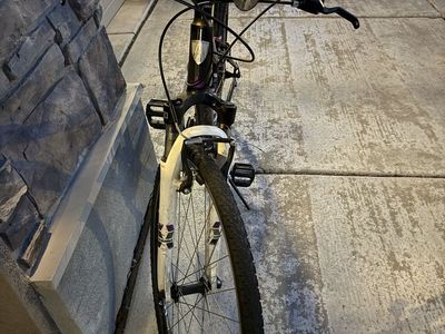 Trek Neko Women's Hybrid Bike - 16" Frame - Great Condition