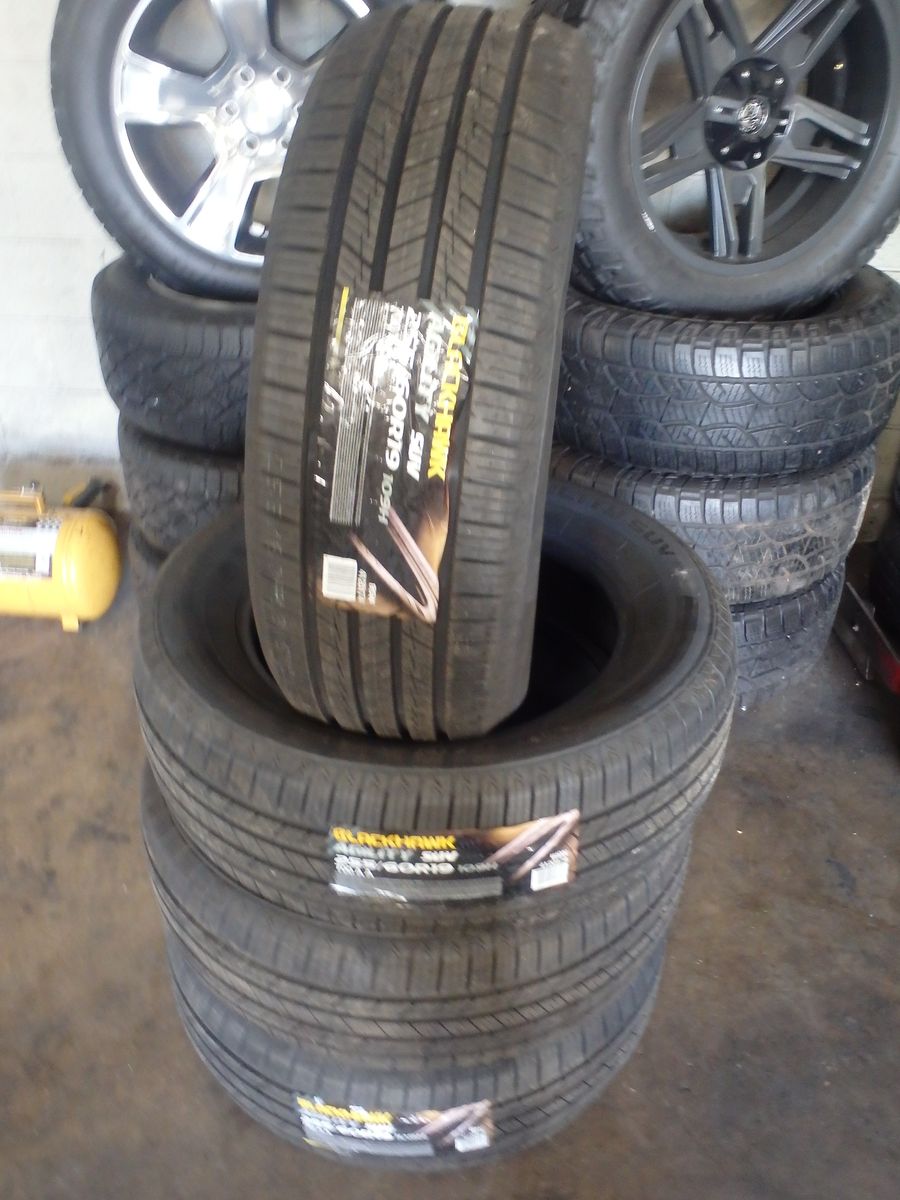 255/60R19 BLACKHAWK AGILITY SUV 109H SET OF BRAND NEW TIRES