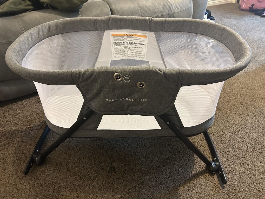 Travel Portable Rocking Bassinet