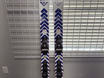 Black Crows Serpo 160cm Skis w/ Atomic Strive 13 GW Demo Binding - Lightly Used