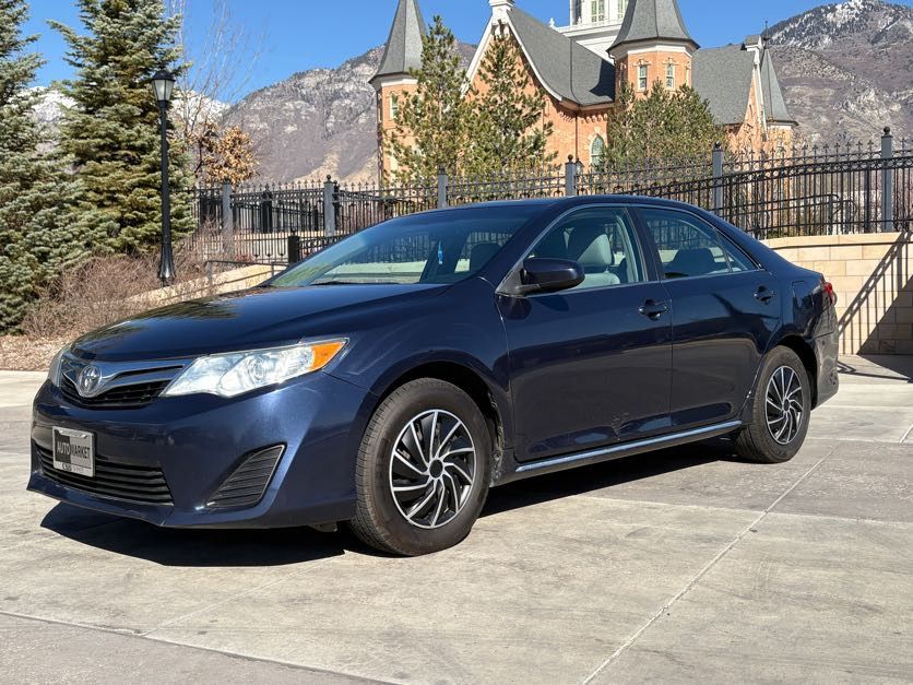 2014 TOYOTA CAMRY LE
