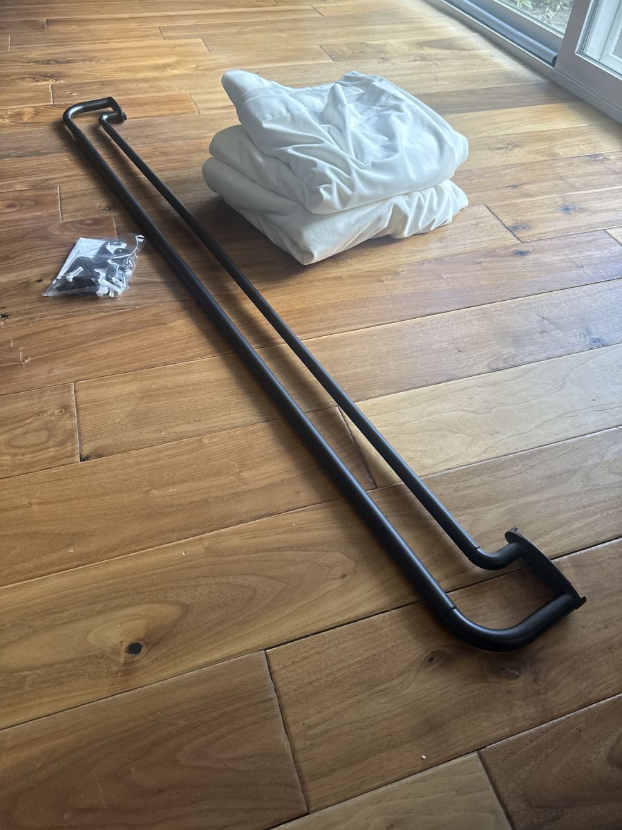 Double Curtain Rod, Black With Curtains