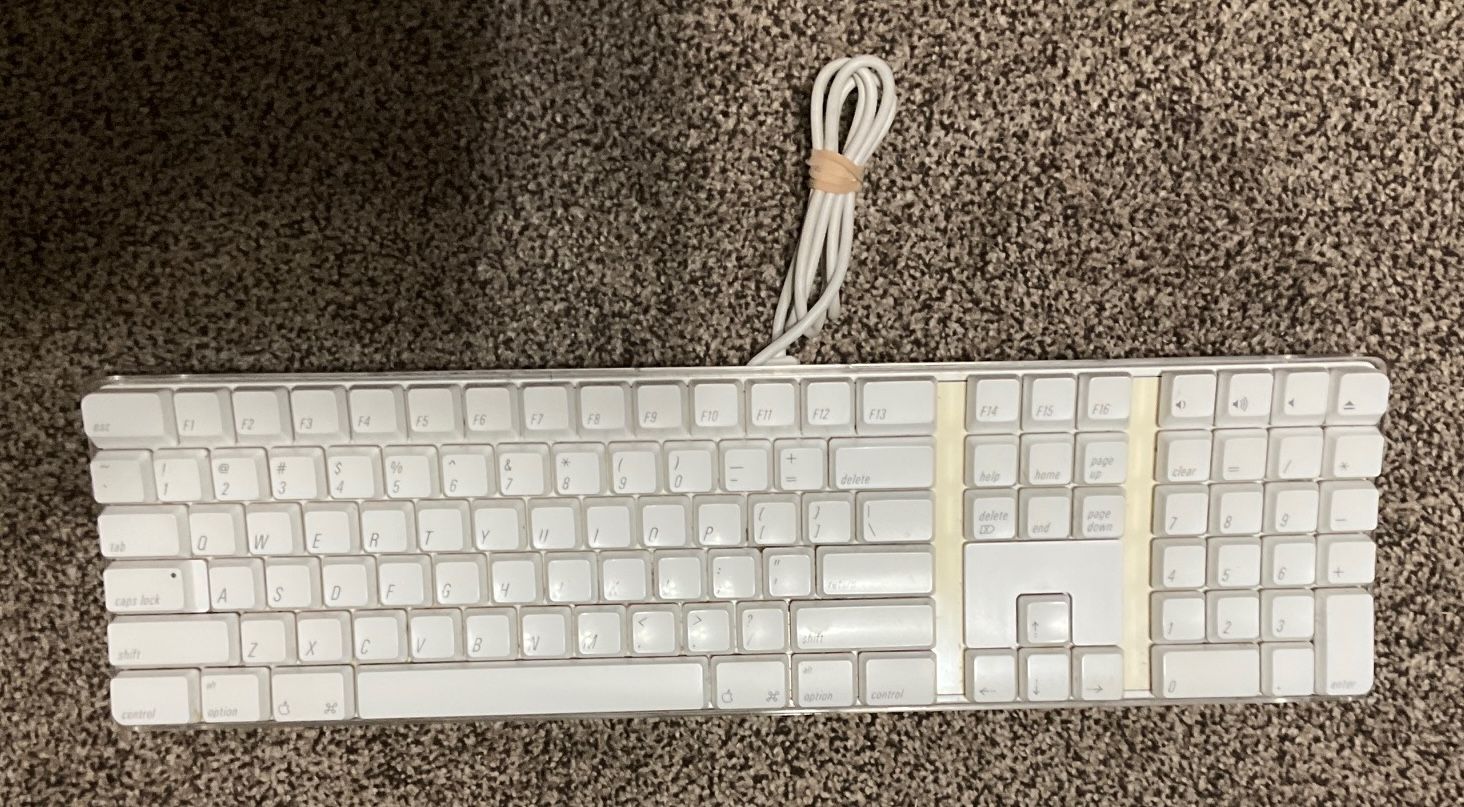 Apple USB Keyboard (wired)