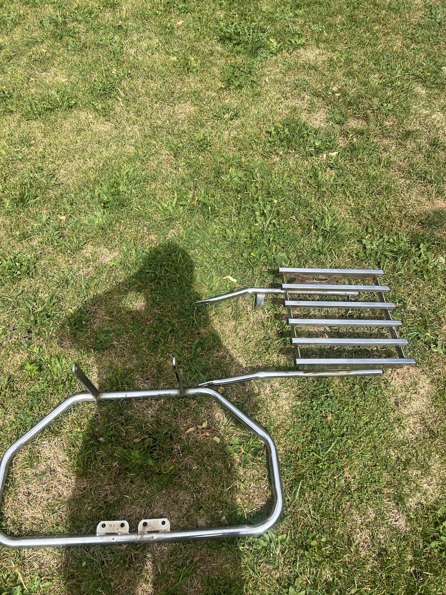 Rear rack and engine guard oem Suzuki gt 550