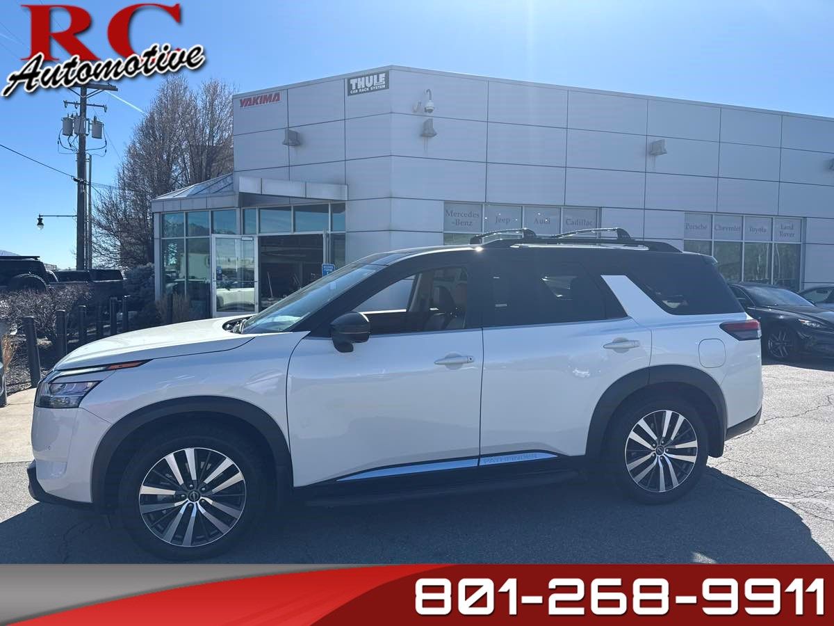 2022 Nissan Pathfinder Platinum