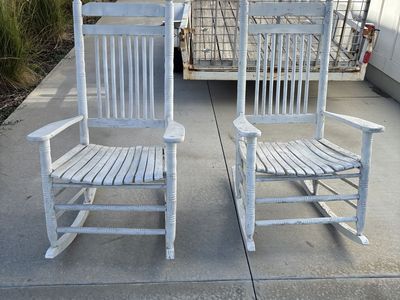Free Outdoor or patio Rocking chairs
