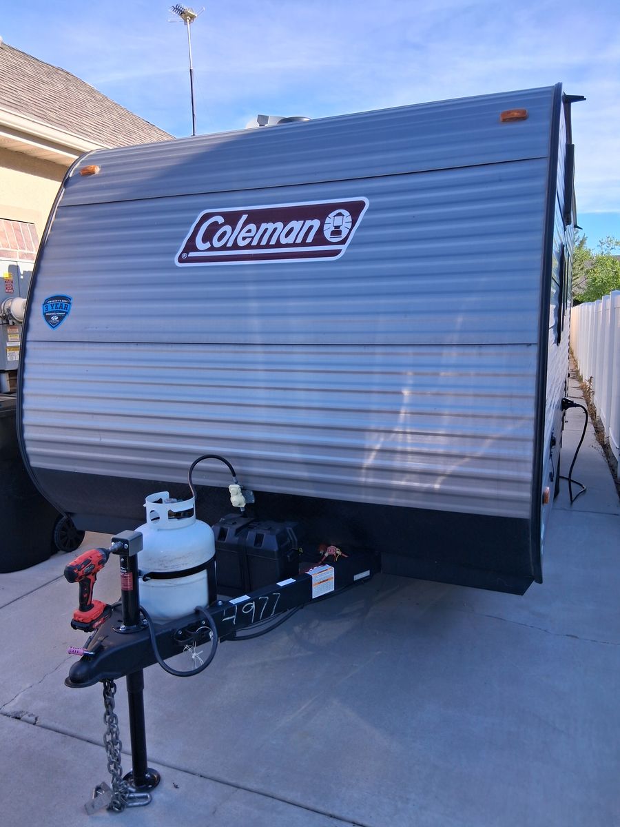 2024 Coleman 17 FT Travel Trailer