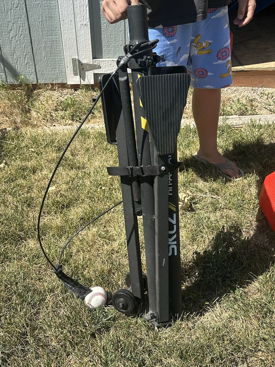 SKLZ Hit-A-Way Youth Baseball Swing Trainer Portable Solo Batting Practice Stand Tethered Ball