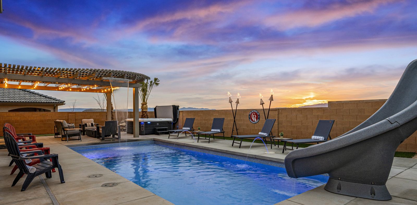 Paseos 1373~Crimson Ridge