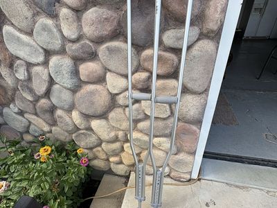 Adult Crutches