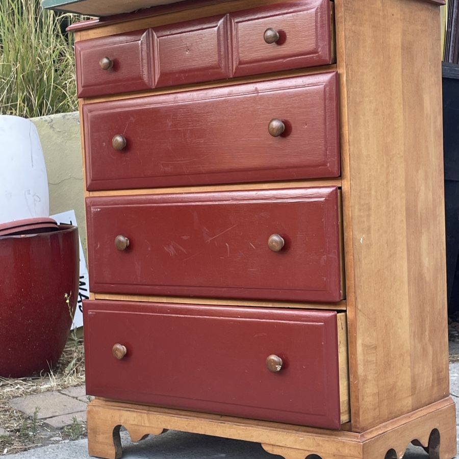 Dresser