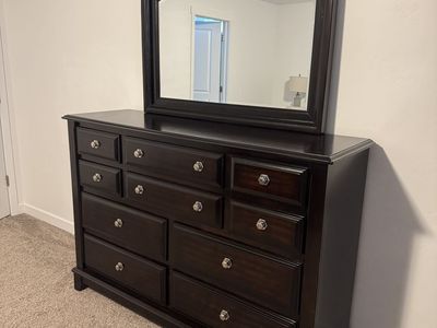 Beautiful Full Size Dresser W/Mirror