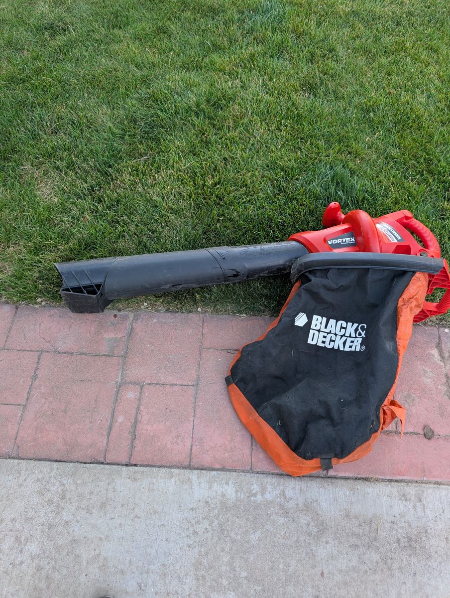 Black and Decker Leaf Vacuum