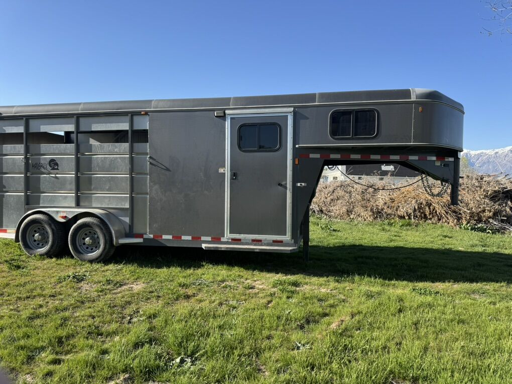 2023 Maverick 3 Horse Gooseneck