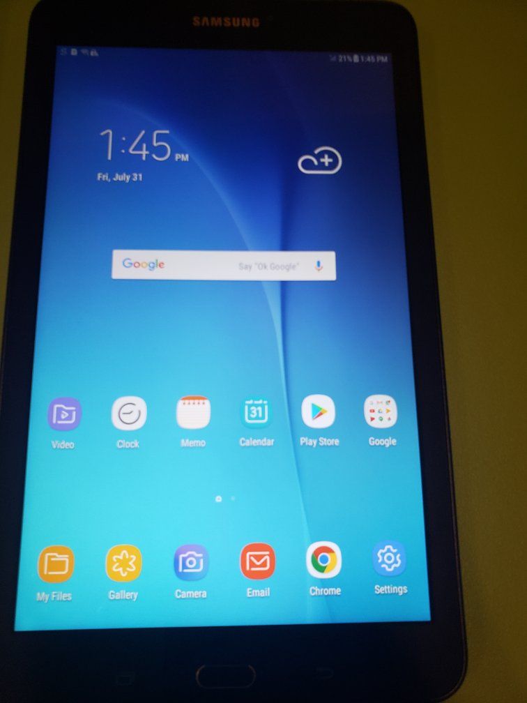 Samsung Galaxy Tab E 8" 16GB Tablet WiFi  Verizon SM-T377V