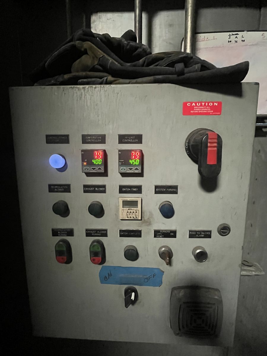 Powdercoat oven and booth