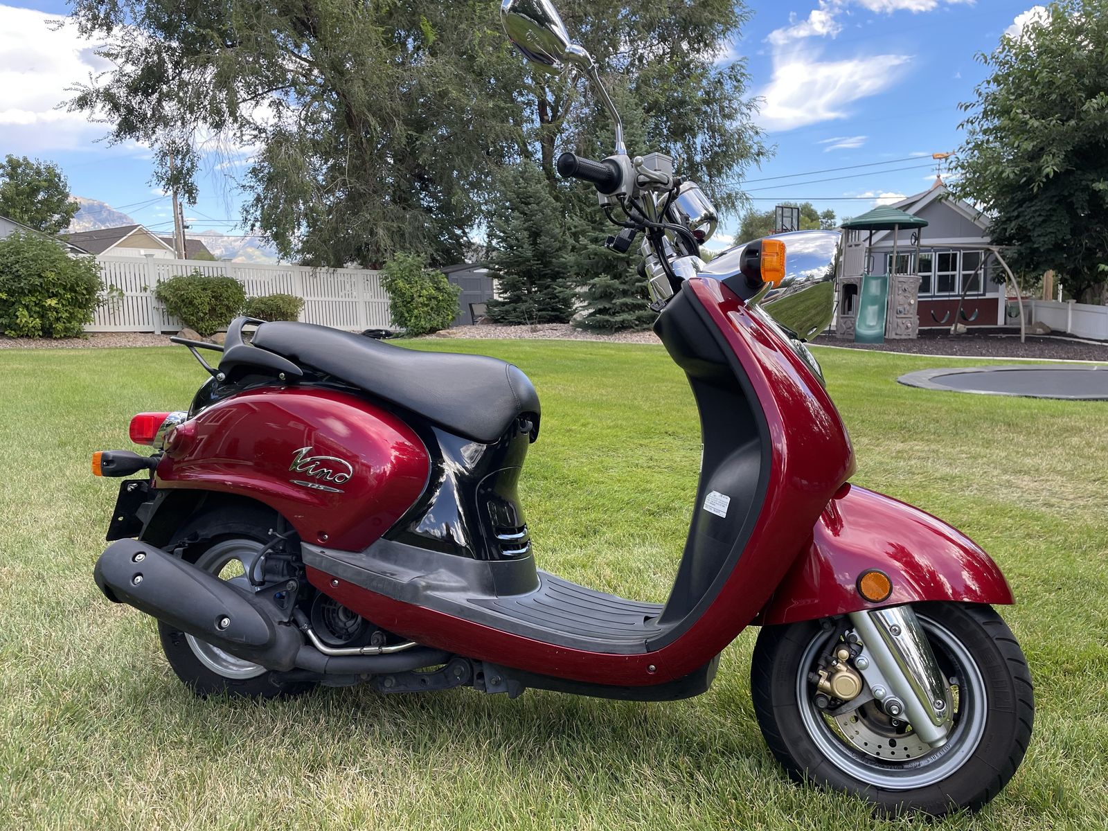 Yamaha Vino 125 Scooter - Red, Low Mileage, Used, Reliable, Clean Title, Ready to Ride!