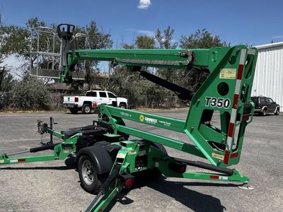 JLG T350 Towable Boom Lift, Man Lift