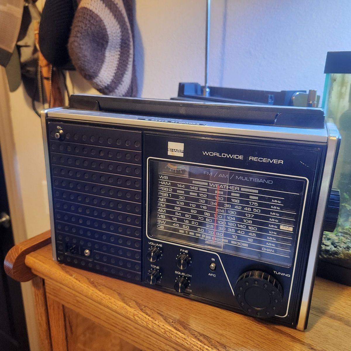 Vintage Sharp worldwide reciever radio