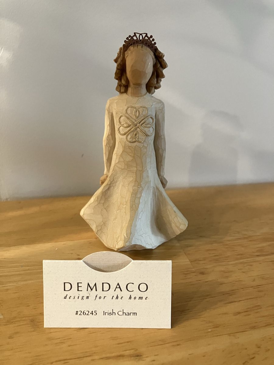 Willow Tree Irish Charm 5 1/4" Figure with Crown Statue 2010 Demdaco Susan Lordi