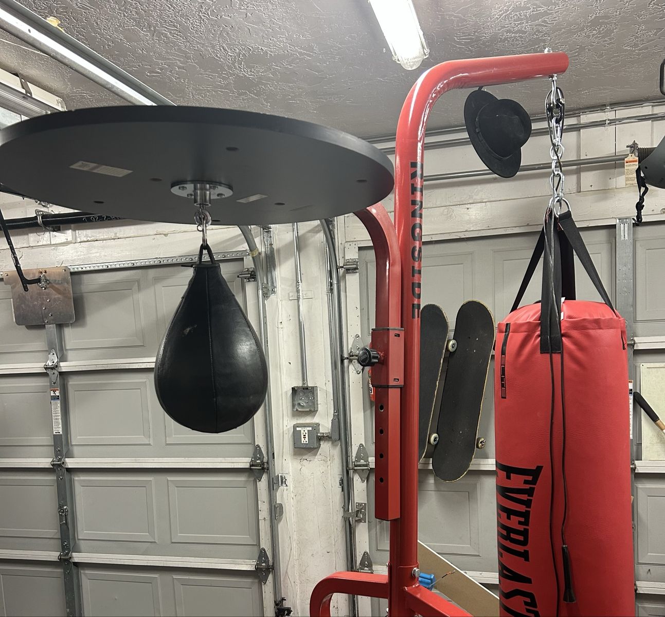 Boxing Everlast Elite Heavy Bag & Ringside Speed Bag Platform with Powerlook Speed Bag  with gloves and jump rope - 400 obo