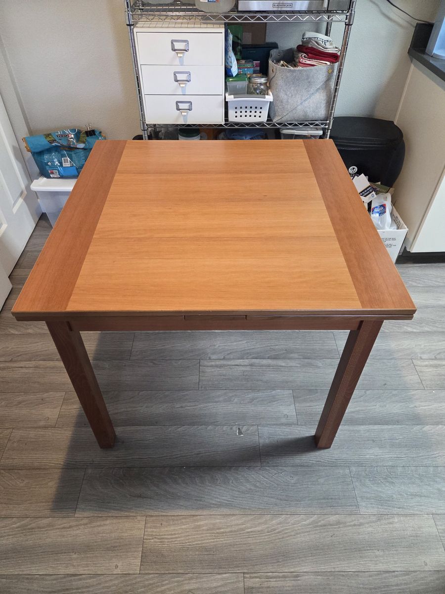 Table - drop leaf, extension table from Scandinavian Designs