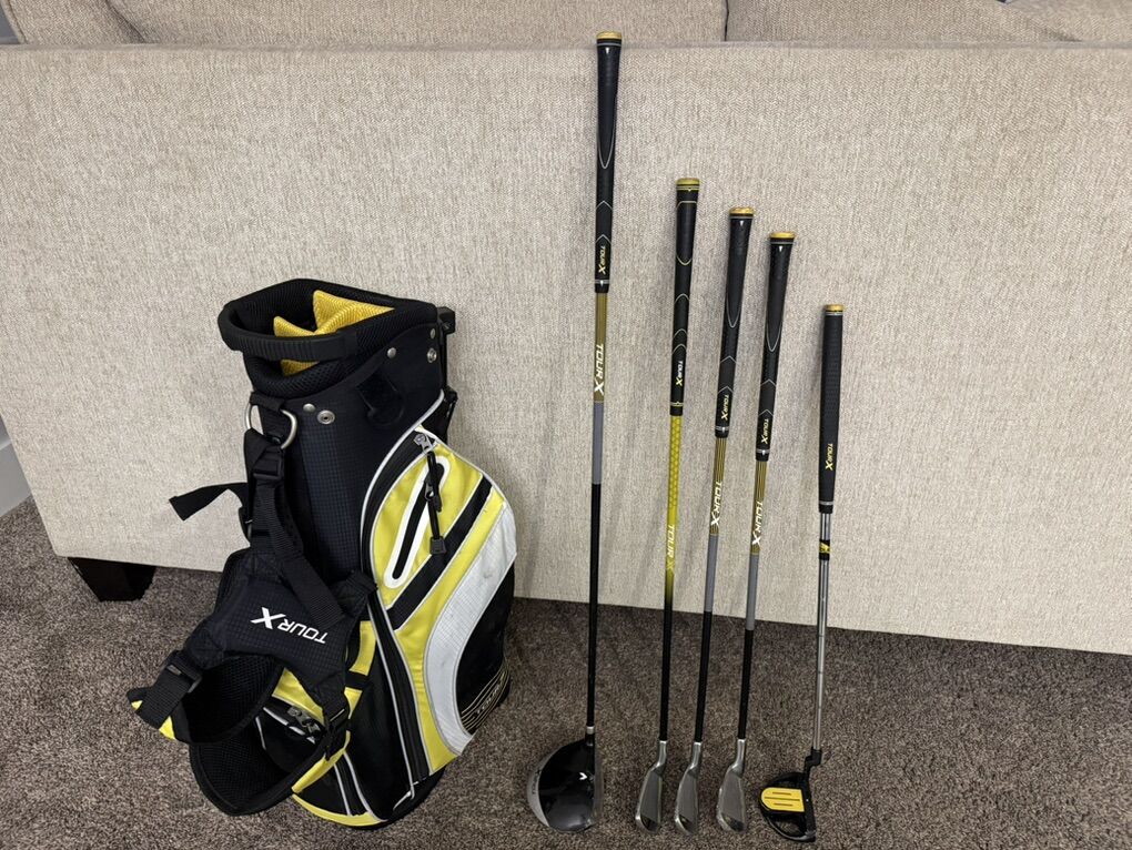 TOUR X Junior Golf Club Set w/ Stand Bag (Age 6-8)
