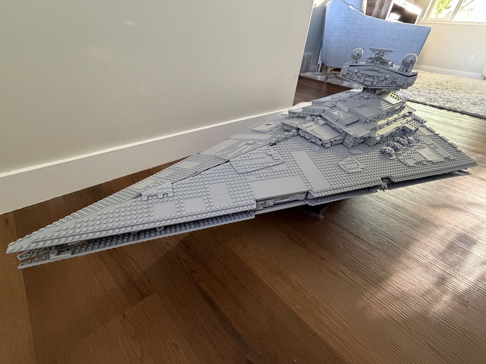 Main image 6