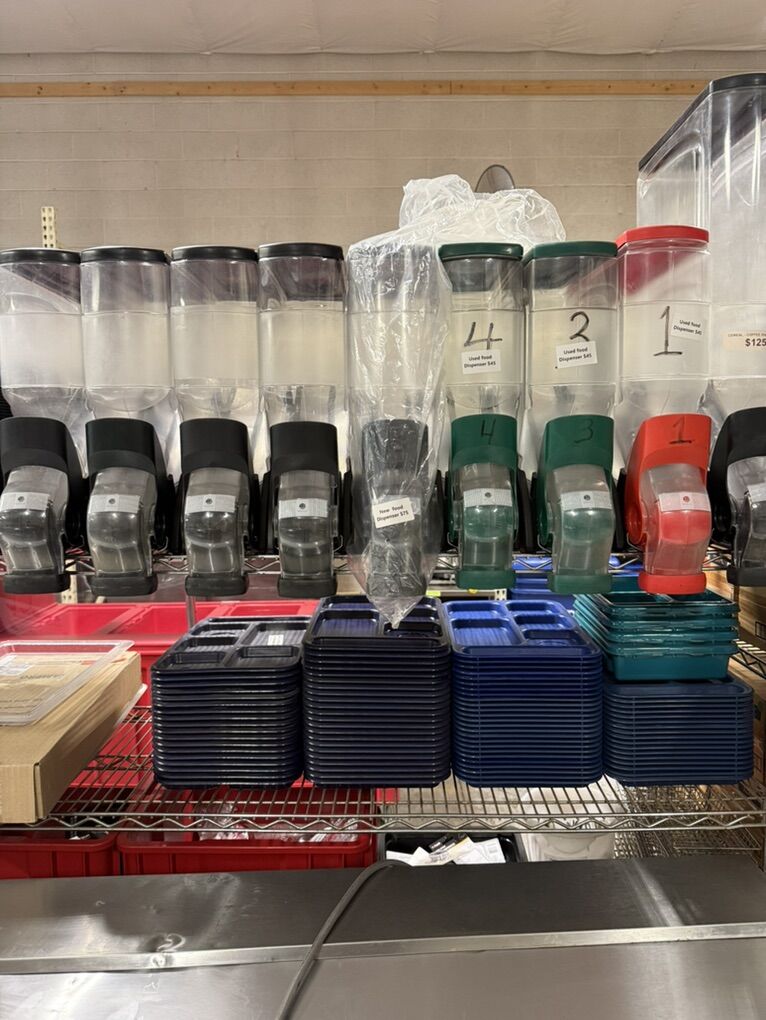 New And Used Food Didpenser In Excllent Condition