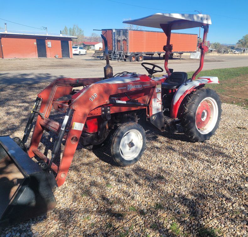 2004 Farmpro 2420