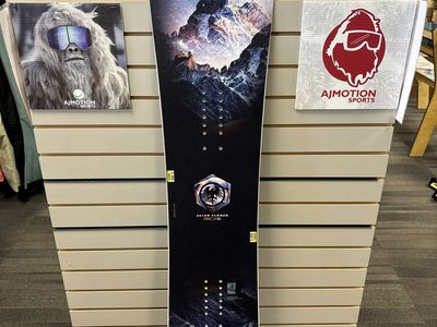 Never Summer W's Proto Type 3 148cm Snowboard - Lightly Used (2026)