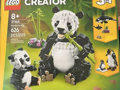 LEGO Creator 3-in-1 Panda Family 31165 Complete w/ Box & Manuals