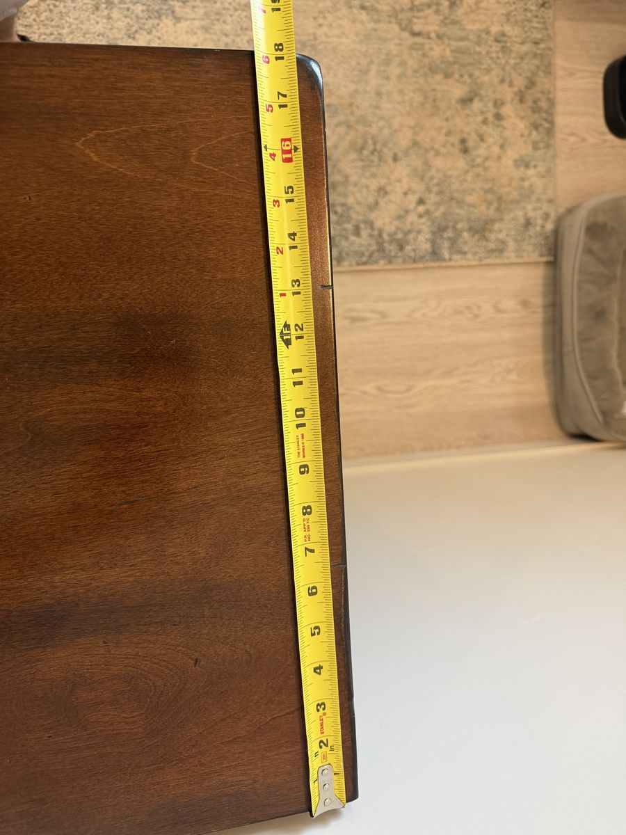 Main image 7