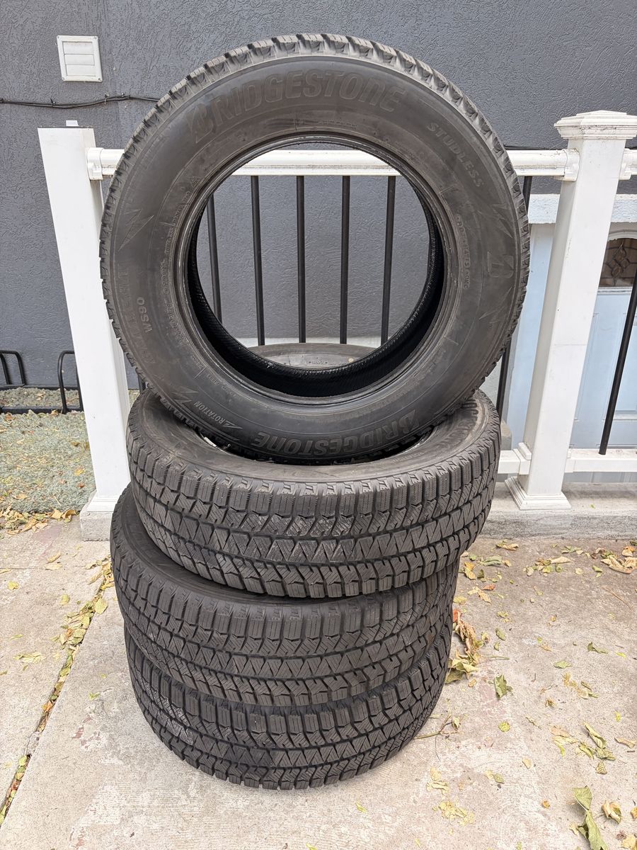 Set of 4 Bridgestone Blizzak WS90 Winter Tires 225/65R17 102H