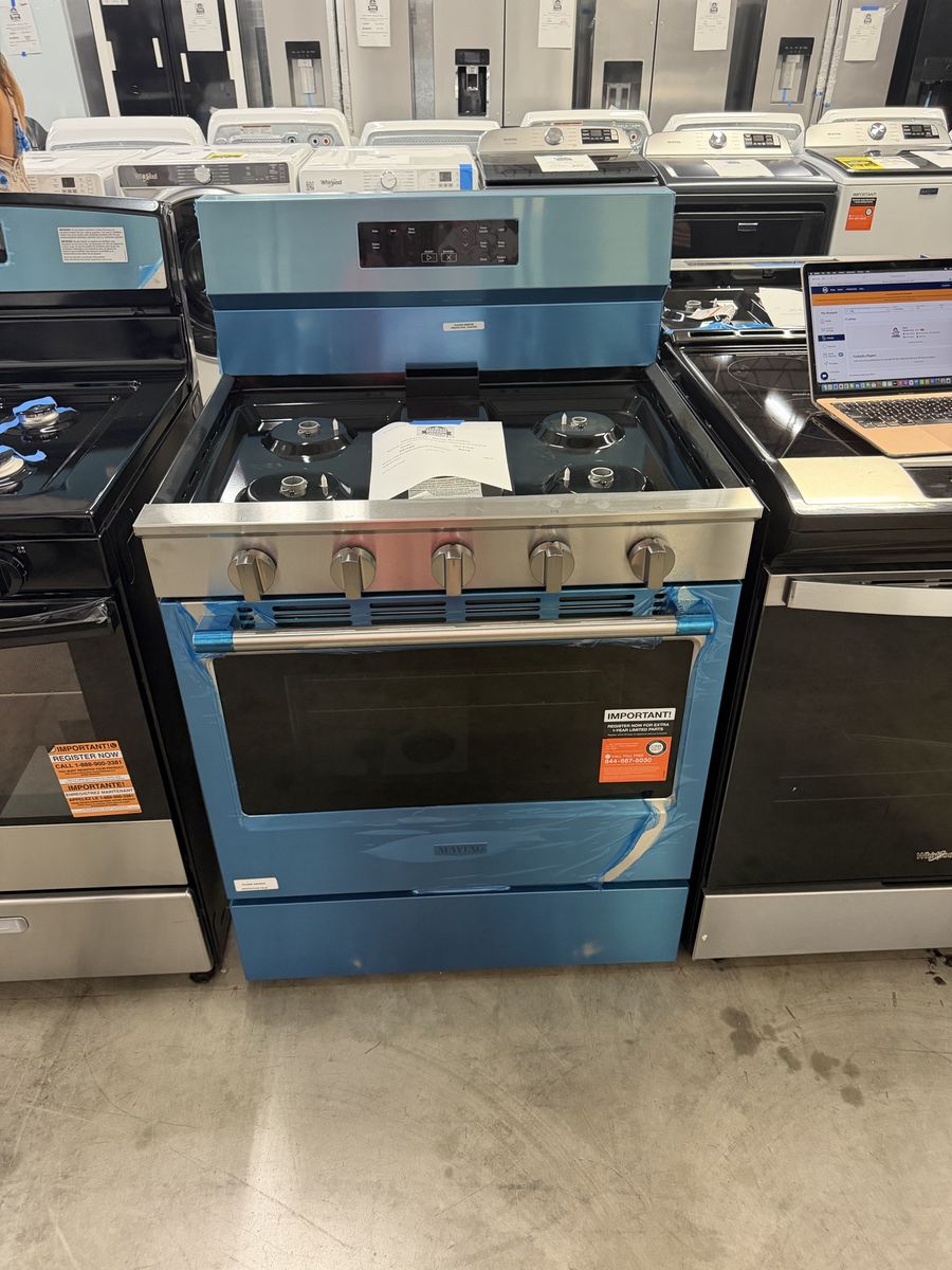 NEW MAYTAG STAINLESS 5 BURNER GAS RANGE