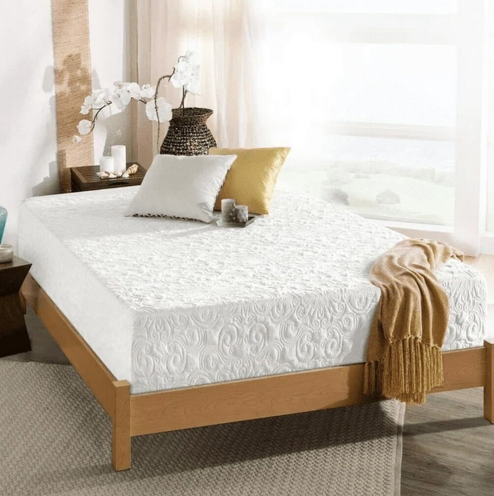 12 Queen Memory Foam Mattress
