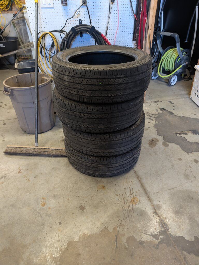 Michelin 235/55/R19 tires