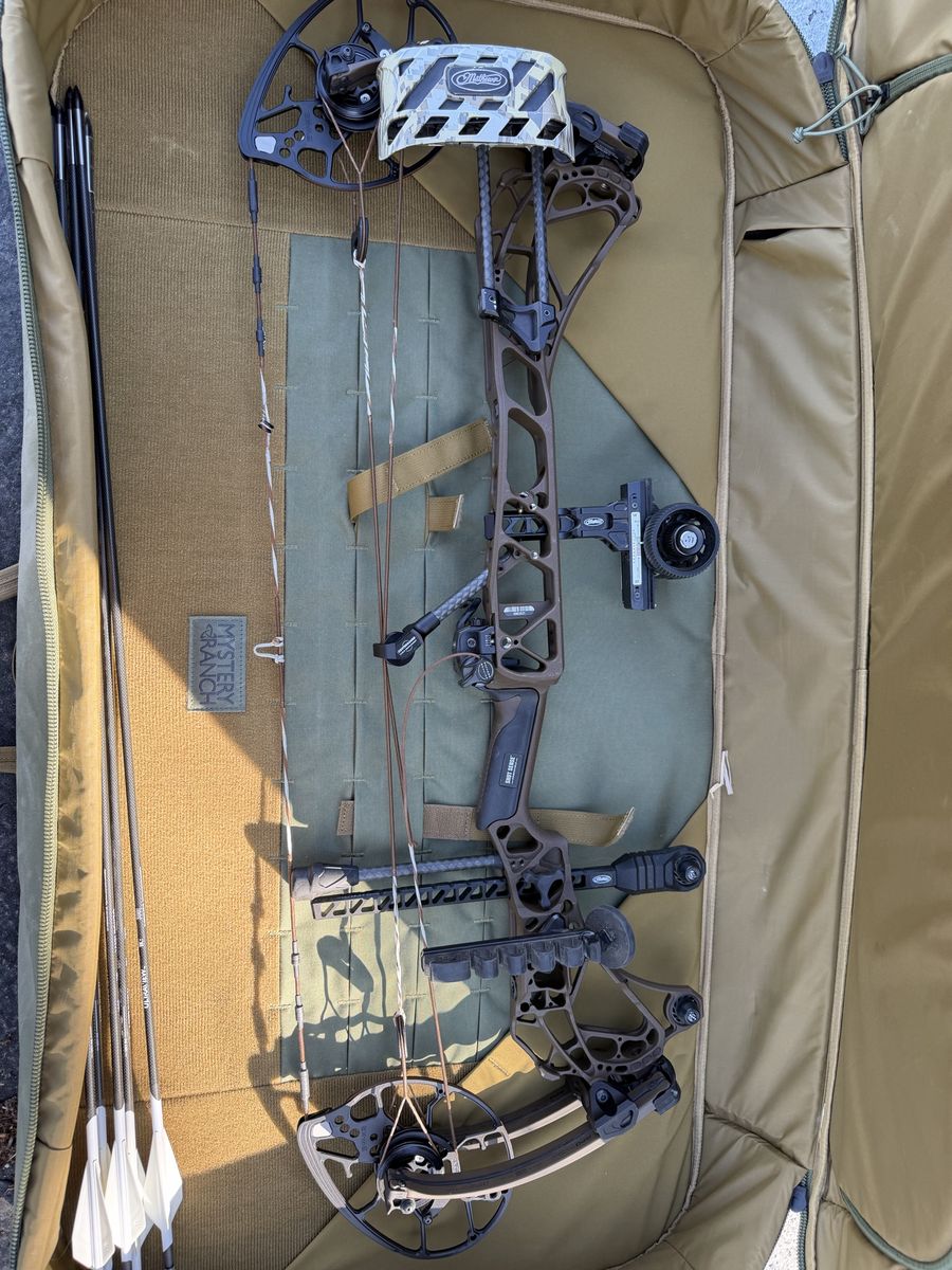 Like-New Mathews ARC 30